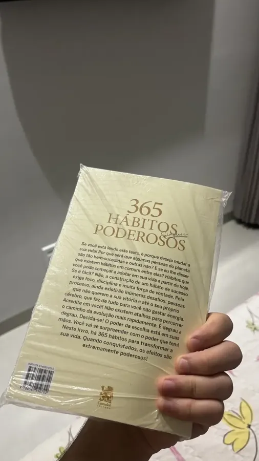 Contracapa do livro com o texto de apresentação